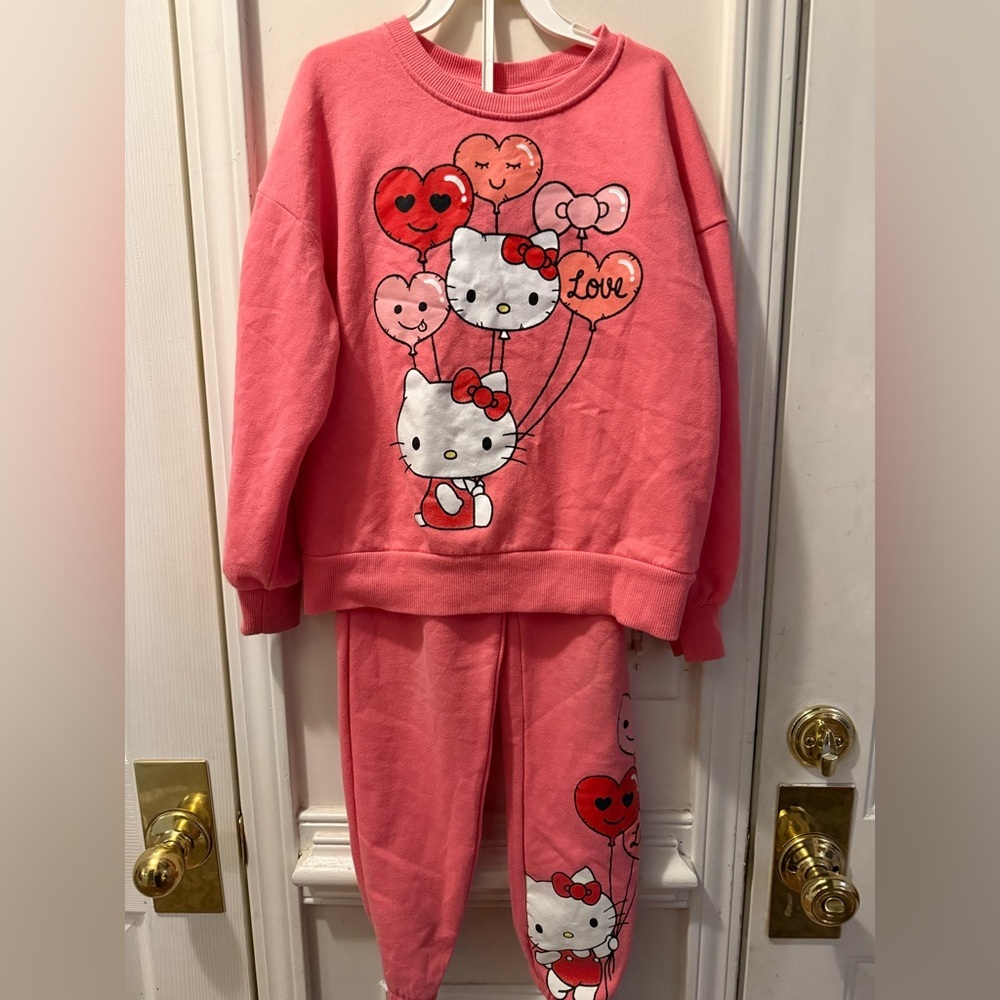Sanrio Hello Kitty Love Balloons Sweatsuit